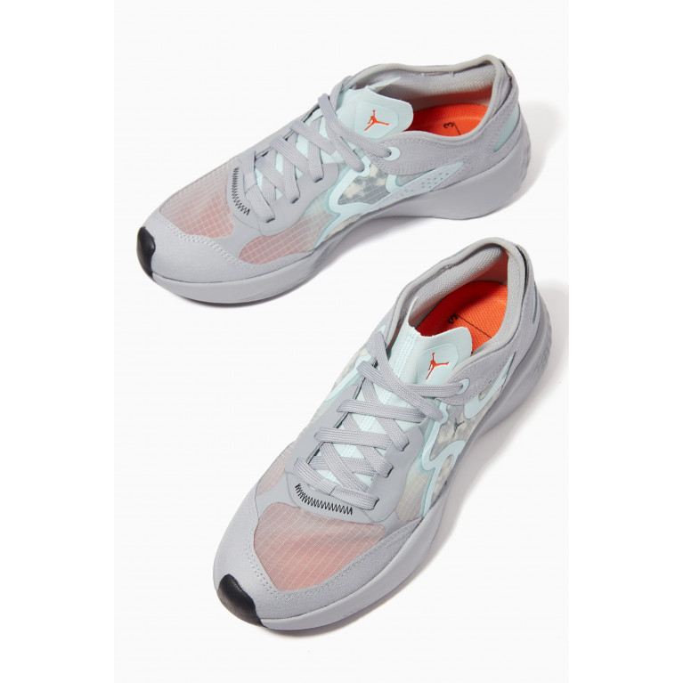 Nike - Jordan Delta 3 Low Sneakers in Textile & Leather