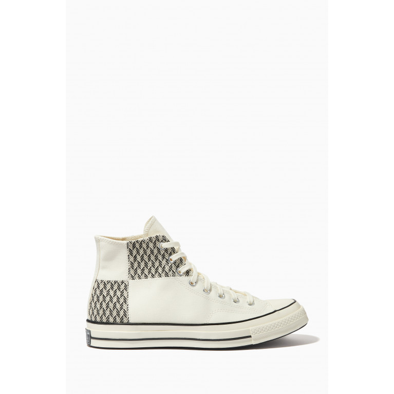 Converse - Chuck 70 High Top Sneakers in Canvas