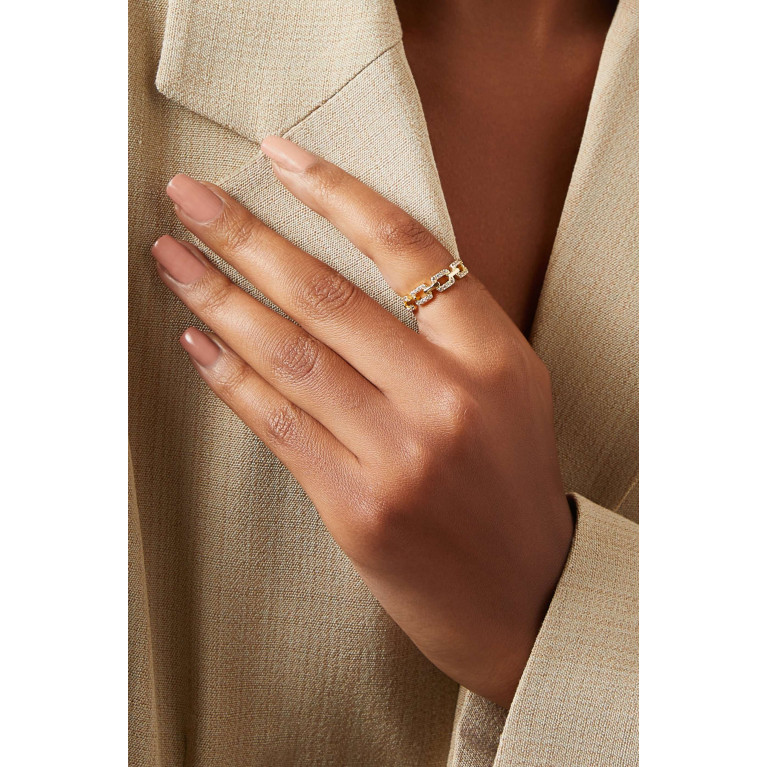 CZ by Kenneth Jay Lane - CZ Pavé Link Ring in 14kt Gold-plated Brass