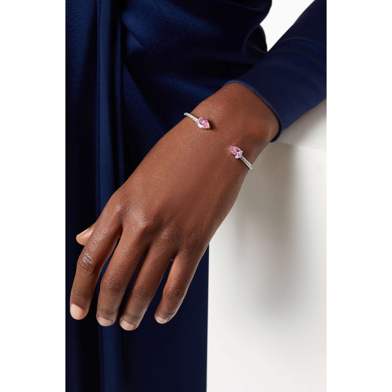 CZ by Kenneth Jay Lane - CZ Pavé Pear-cut Open Cuff in Rhodium-plated Brass Pink
