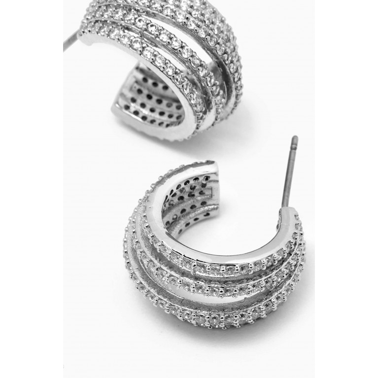 CZ by Kenneth Jay Lane - CZ Pavé Curve Earrings in Rhodium-plated Brass Silver