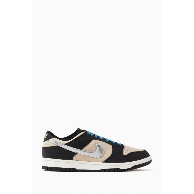 Nike - Dunk Low Sneakers in Leather