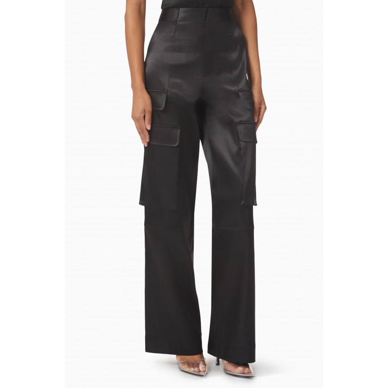 Frame - Relaxed Straight Cargo Pants in Satin Black