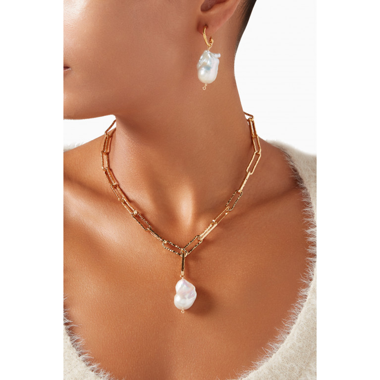 Alighieri - The Baroque Pearl Layer Necklace in 24kt Gold-plated Bronze