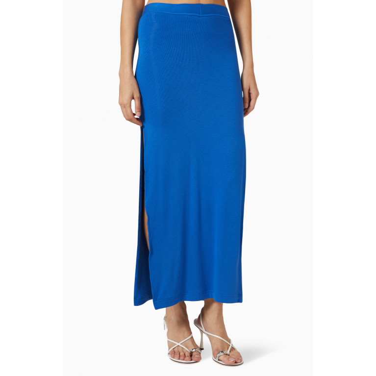 Lama Jouni - Side Slit Maxi Skirt in Ribbed Knit Blue
