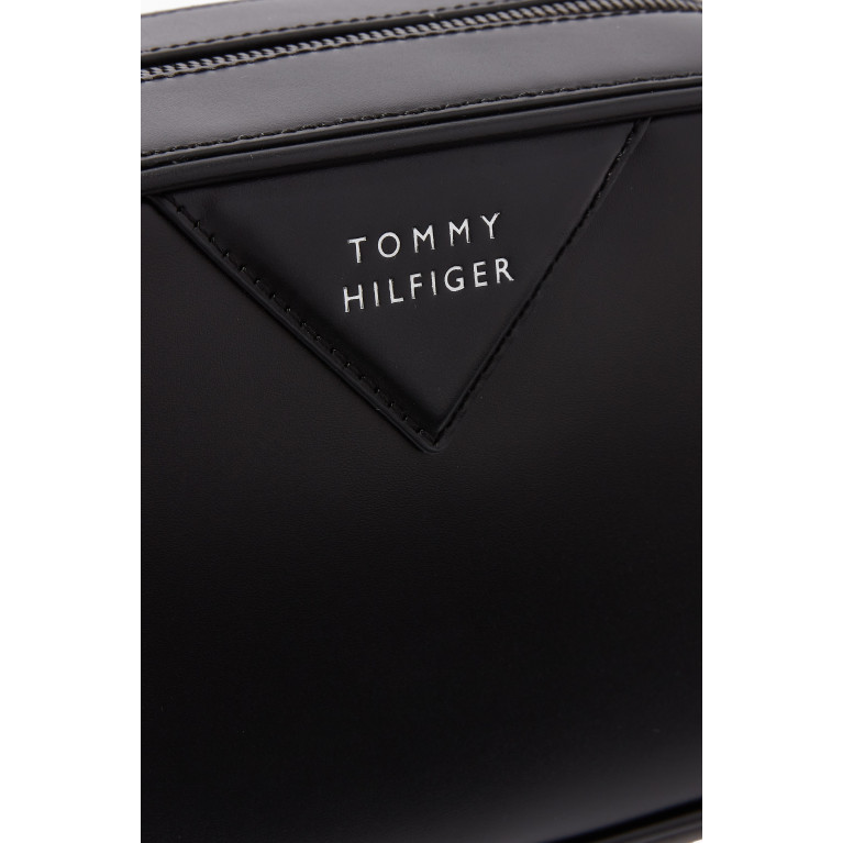 Tommy Hilfiger - TH Modern Wash Bag in Leather