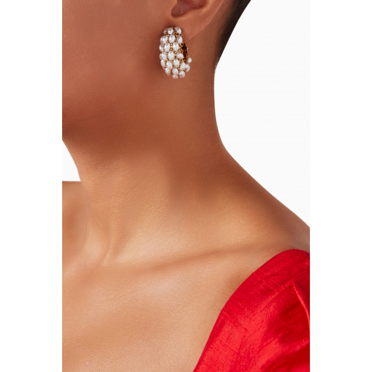 Oscar de la Renta - Pomegranate Hoop Earrings in Brass & Faux Pearls