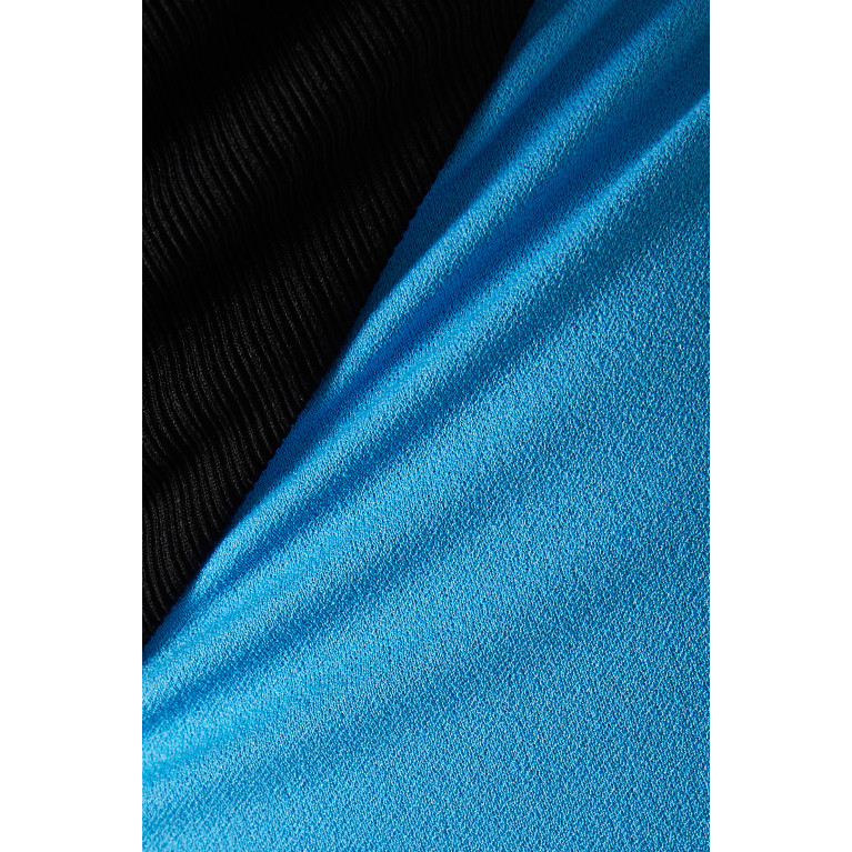 Aaizel - Two-tone Diagonal Maxi Dress in Knit