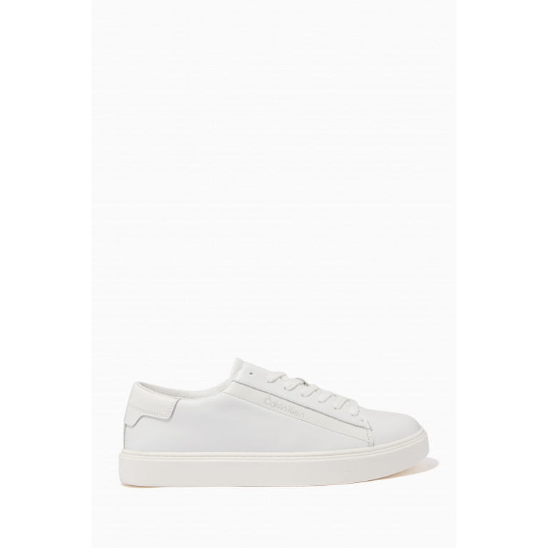 Calvin Klein - Low Top Sneakers in Leather White