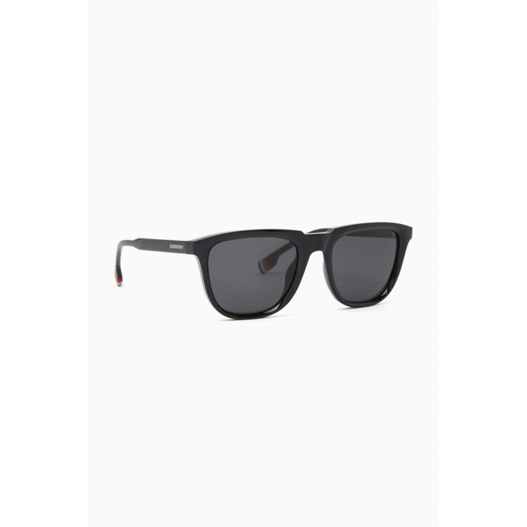 Burberry - Wayfarer Sunglasses in Acetate