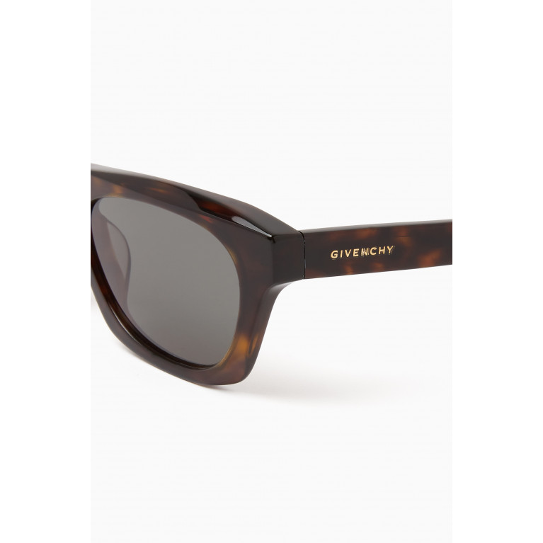 Givenchy - Givenchy 55 Sunglasses in Acetate Brown