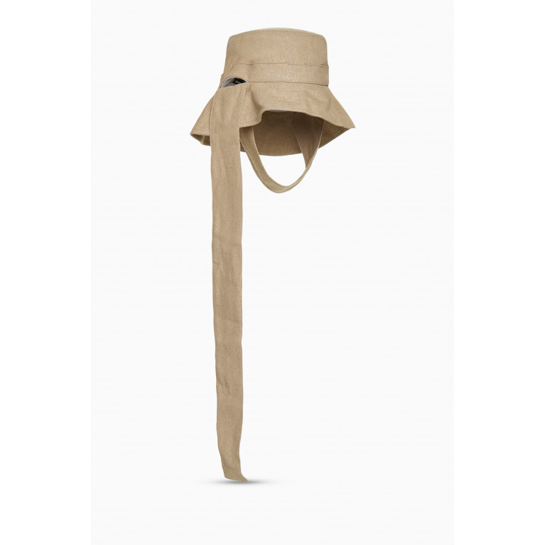 Jacquemus - Le Bob Bando Strap Bucket Hat in Linen