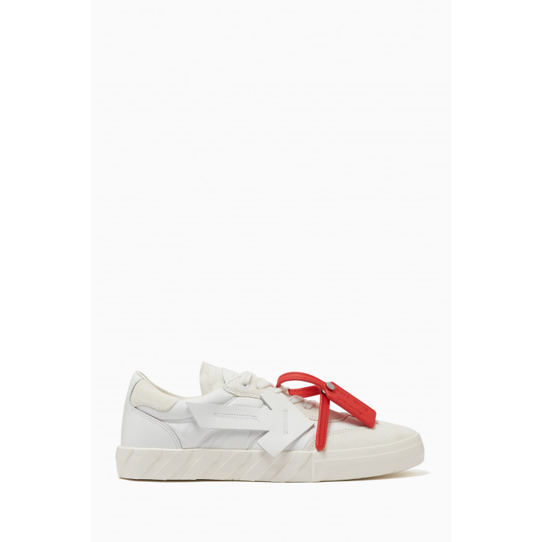 Off-White - Low Vulcanized Sneakers in Suede White