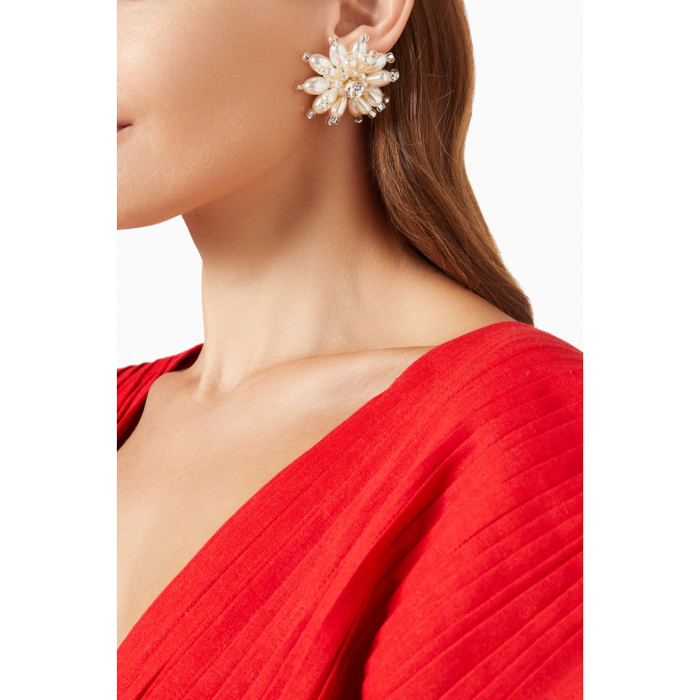VANINA - Les Bouquet Fleuri Clip-on Pearl Studs in Gold-plated Brass White