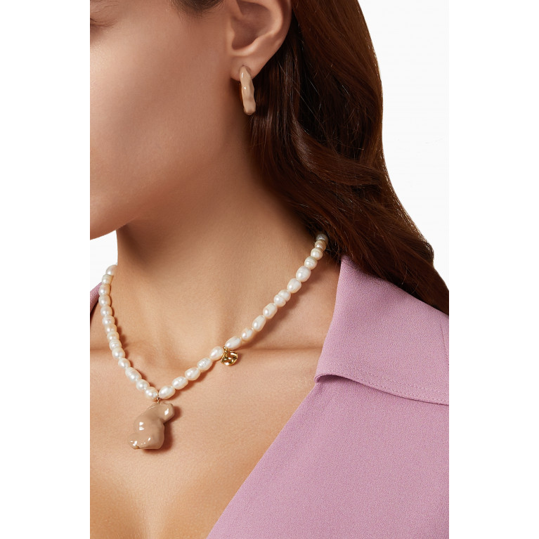 Joanna Laura Constantine - Baroque Pearl Necklace in Gold-plated Brass Neutral