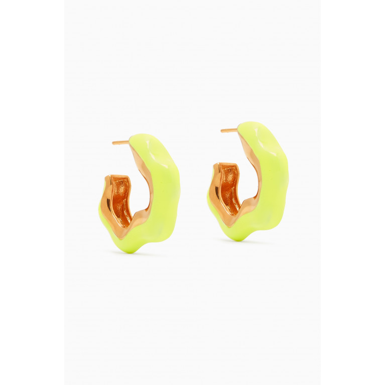 Joanna Laura Constantine - Wave Hoop Earrings in Gold-plated Brass Yellow