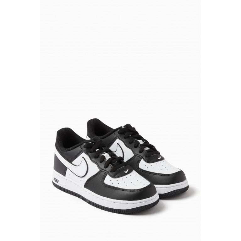 Nike - Air Force 1 LV8 2 Sneakers in Leather