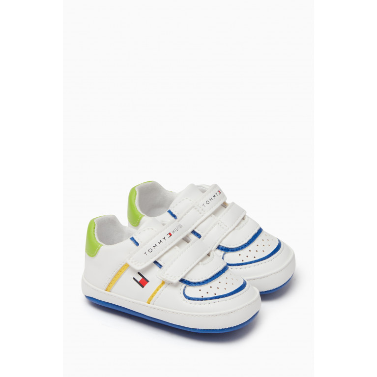 Tommy Hilfiger - Logo Sneakers in Faux Leather