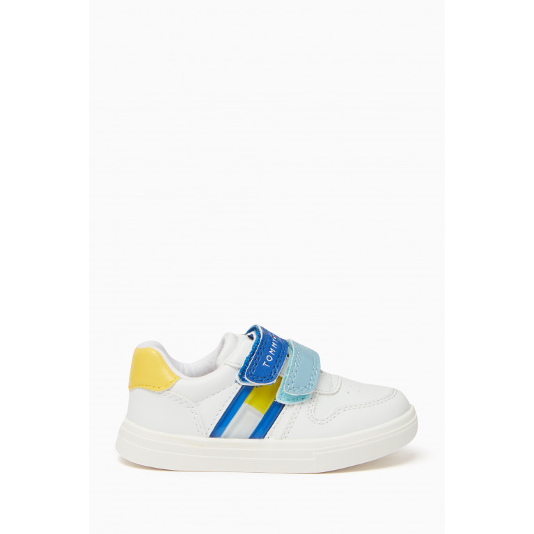 Tommy Hilfiger - Low cut sneakers in Faux Leather