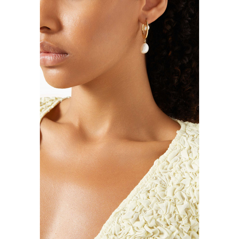 Martyre - Alaia Pearl Earrings in 14kt Gold-vermeil