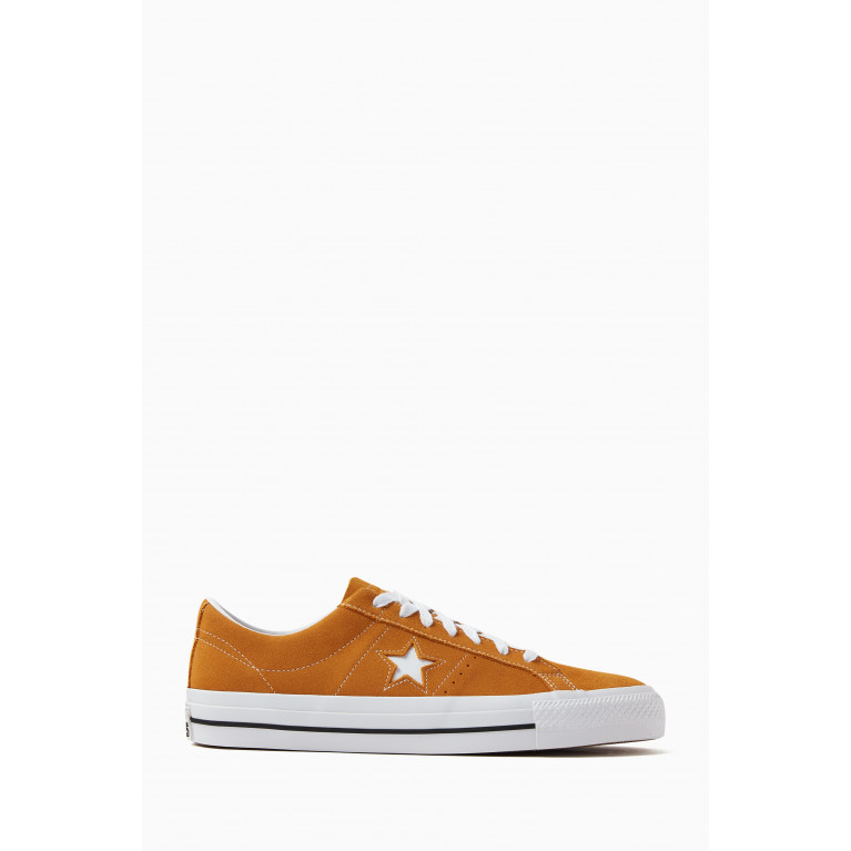 Converse - One Star Pro Low Top Sneakers in Leather