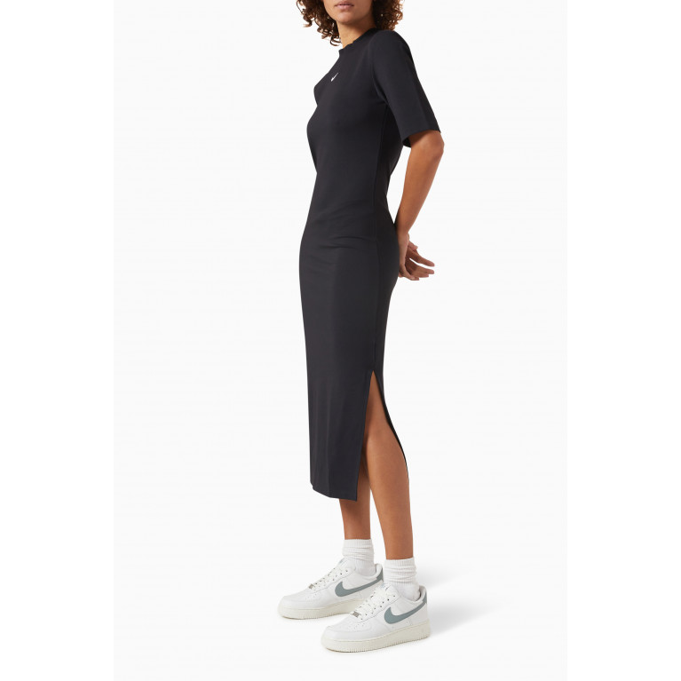 Nike - Sportswear Essential Midi Dress in Jersey