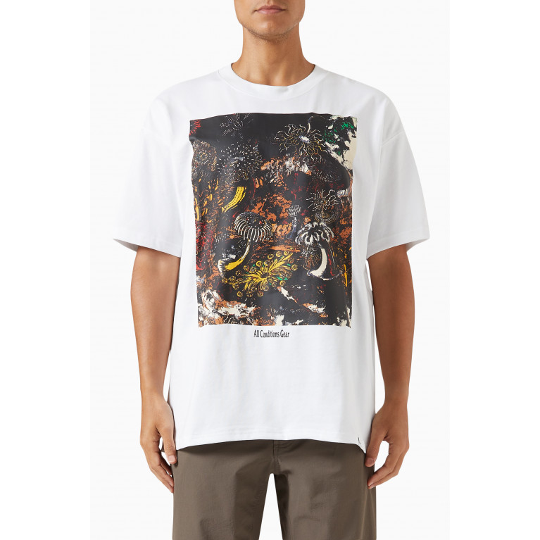 ACG Graphic Print T-shirt in Poly-cotton Blend