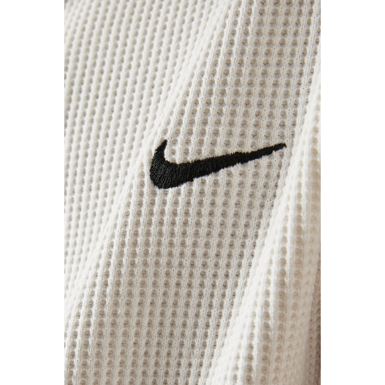 Nike - Long Sleeve T-shirt in Waffle Knit Neutral