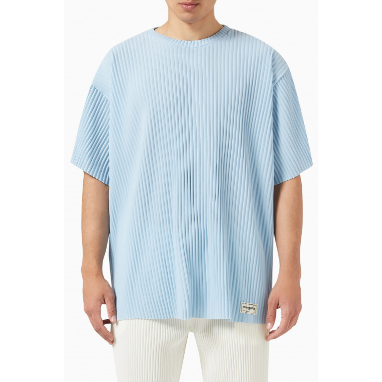 The Giving Movement - Pleated T-shirt in PLISSE100© Blue