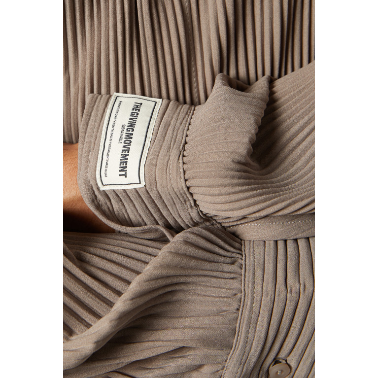 The Giving Movement - Pleated Shirt in PLISSE100© Brown