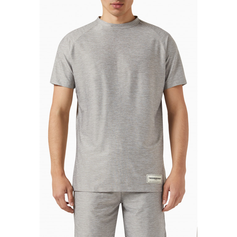 The Giving Movement - Fitted Active T-Shirt in MVMT100© Grey