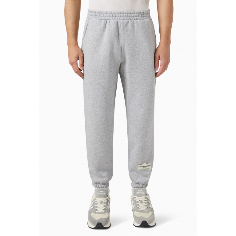 The Giving Movement - Relaxed Joggers in Organic Fleece Grey