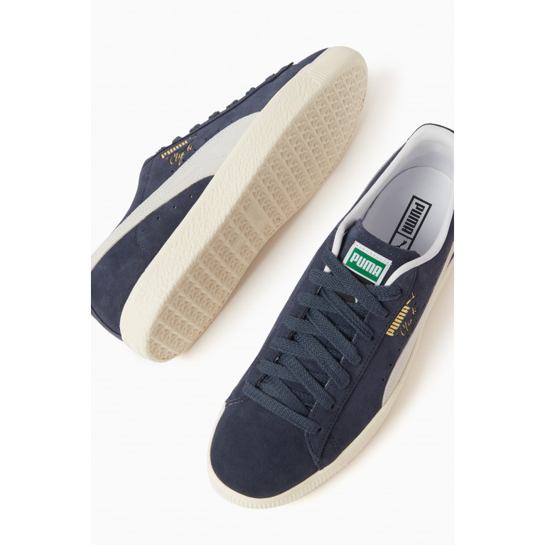 PUMA Select - Clyde OG Sneakers in Suede