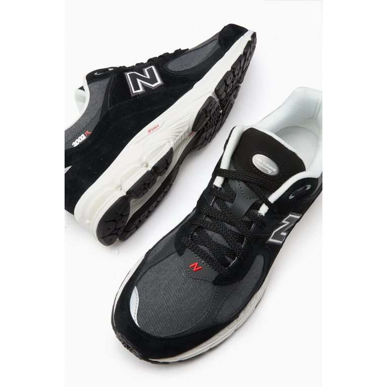 New Balance - 2002R Heritage Unisex Low-top Sneakers in Textile