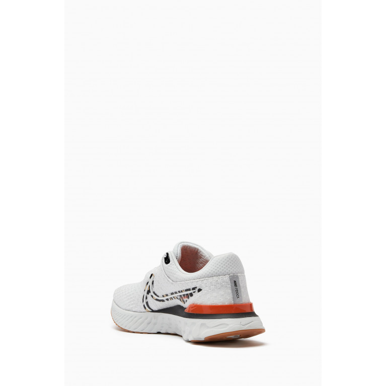 Nike - React Infinity Run 3 Sneakers in Flyknit
