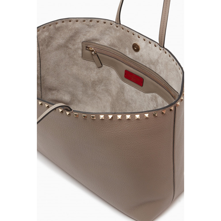 Valentino - Valentino Garavani Medium Grainy Rockstud Tote Bag in Leather