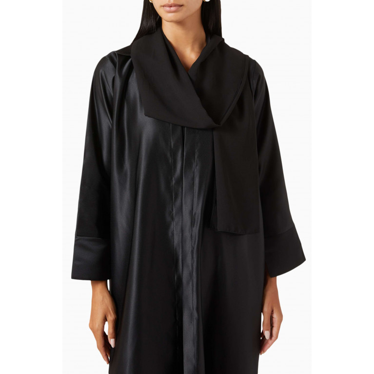 Selcouth - Collared Abaya in Satin Black