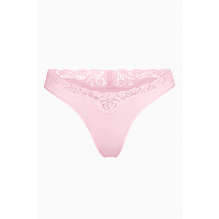 SKIMS - Fits Everybody Lace Dipped Thong CHERRY BLOSSOM