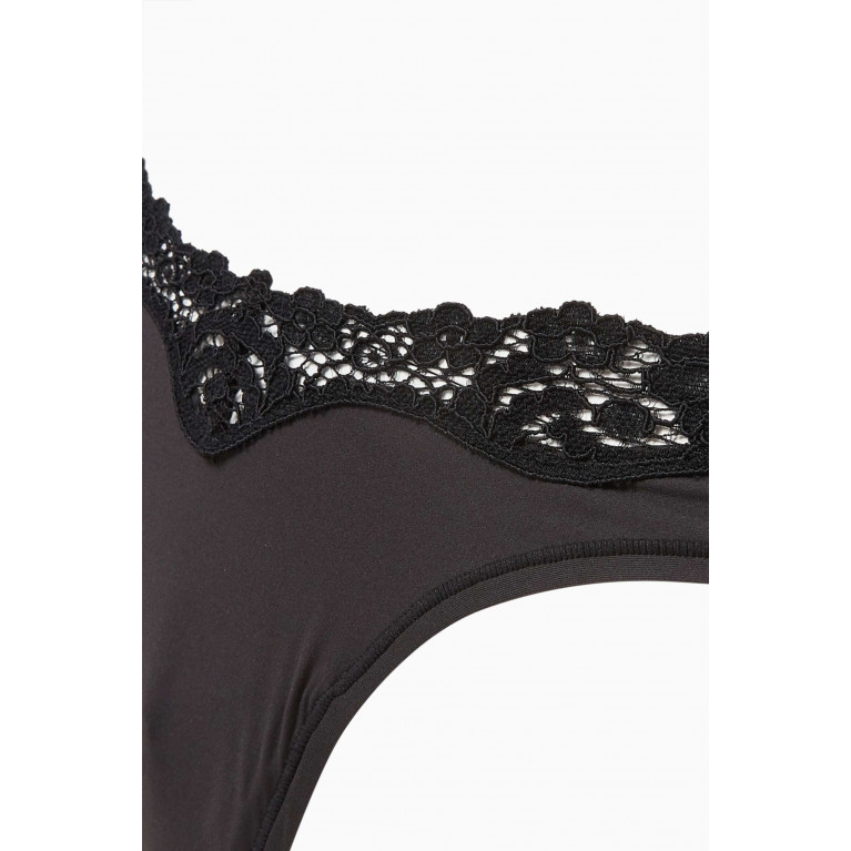 SKIMS - Fits Everybody Lace Dipped Thong ONYX