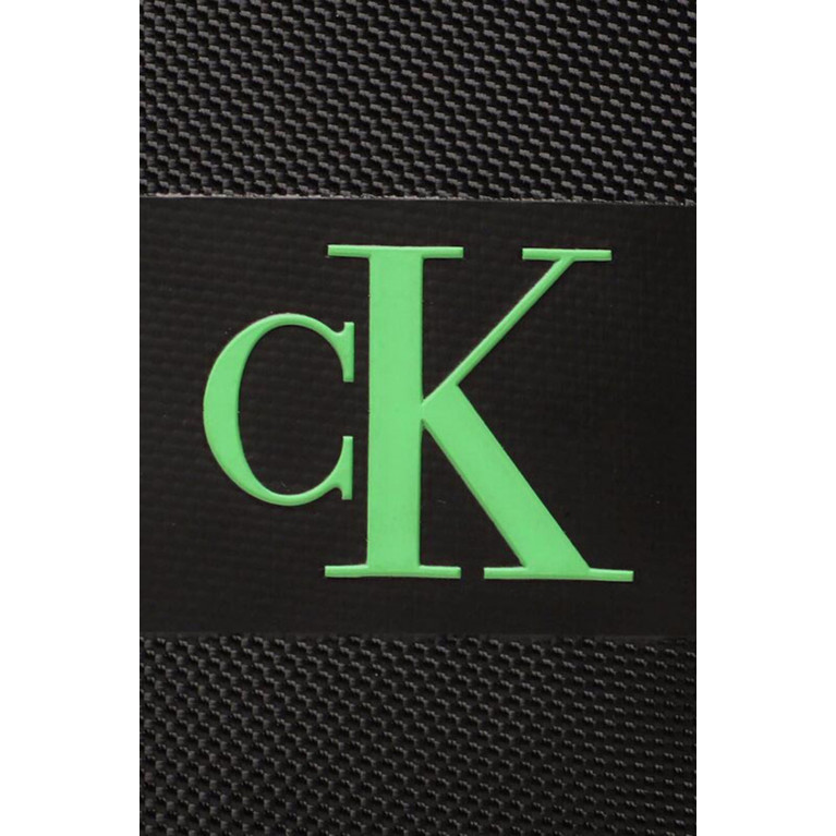 Calvin Klein Jeans - Park Culture Flap Phone Crossbody Bag in Nylon