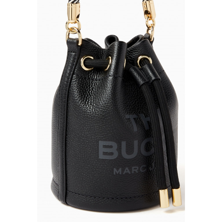 Marc Jacobs - The Micro Bucket Bag in Grain Leather Black