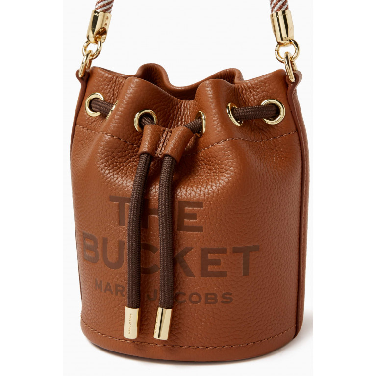 Marc Jacobs - The Mini Bucket Bag in Grain Leather Brown