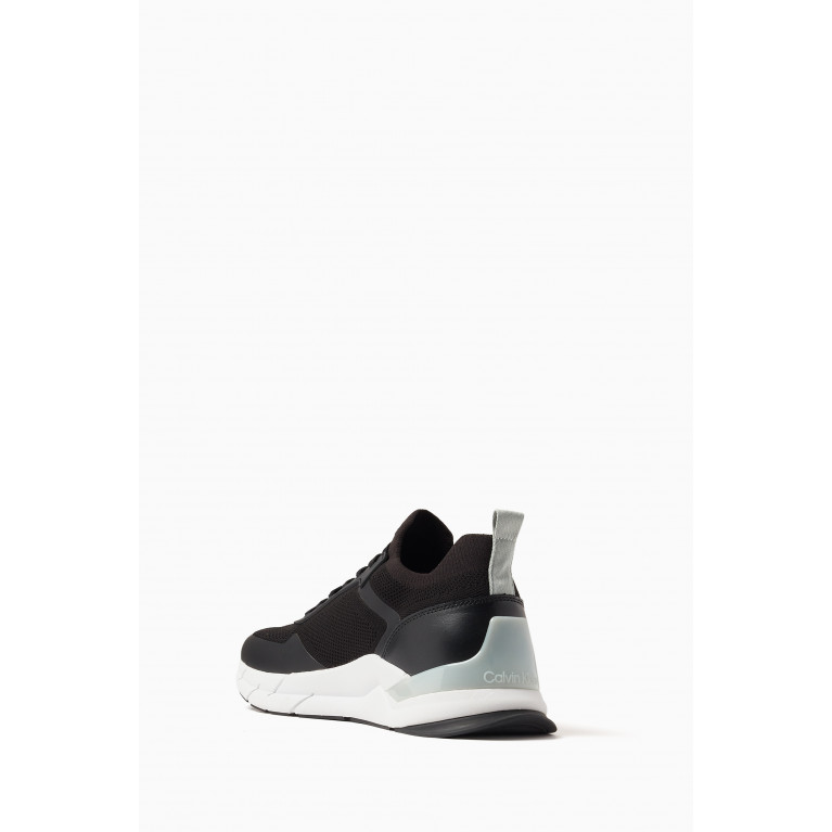 Calvin Klein - Low Top Runner Sneakers in Mesh & Leather Black