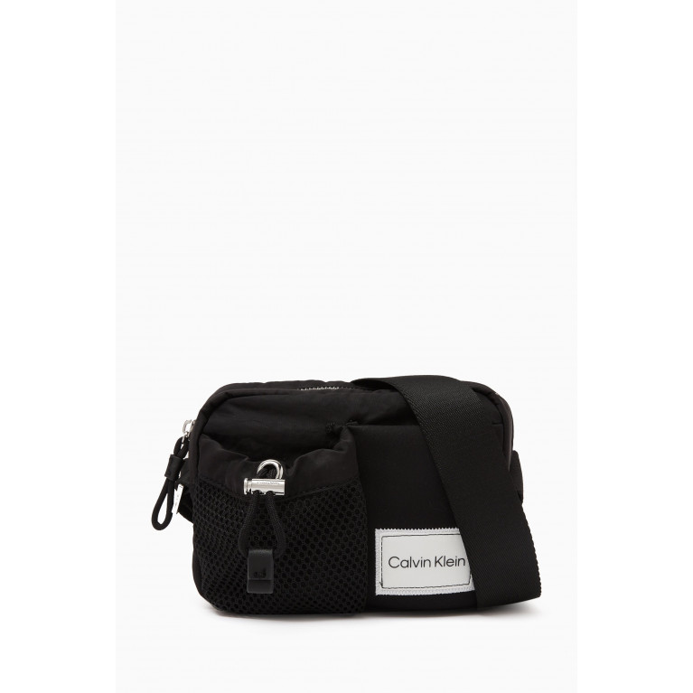 Calvin Klein - Cube Reporter Bag in Recycled Nylon