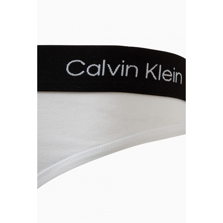 Calvin Klein - 1996 Modern Thong in Cotton-blend White