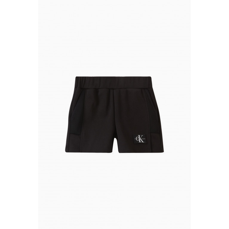 Calvin Klein - Logo Patch Shorts in Cotton