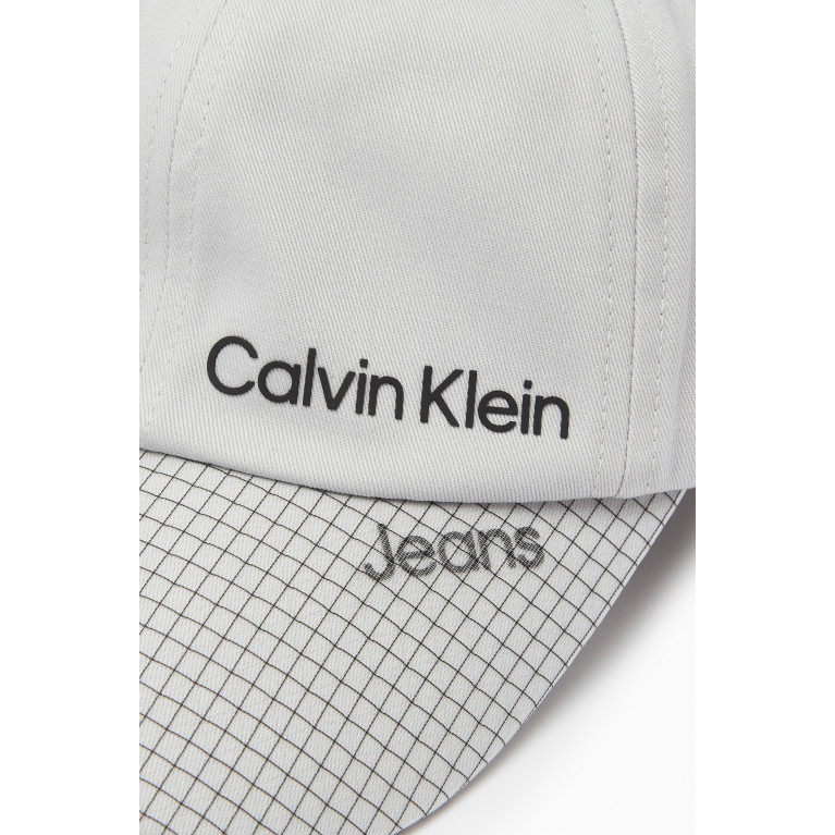 Calvin Klein - Logo Fused Baseball Cap in Recycled Polyester