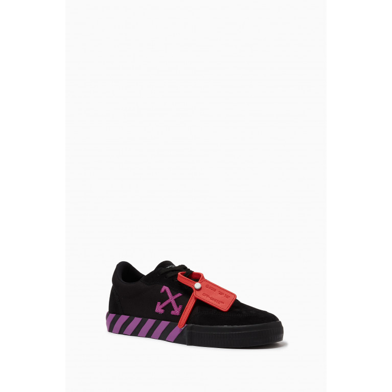 Off-White - Low Vulcanized Sneakers in Canvas