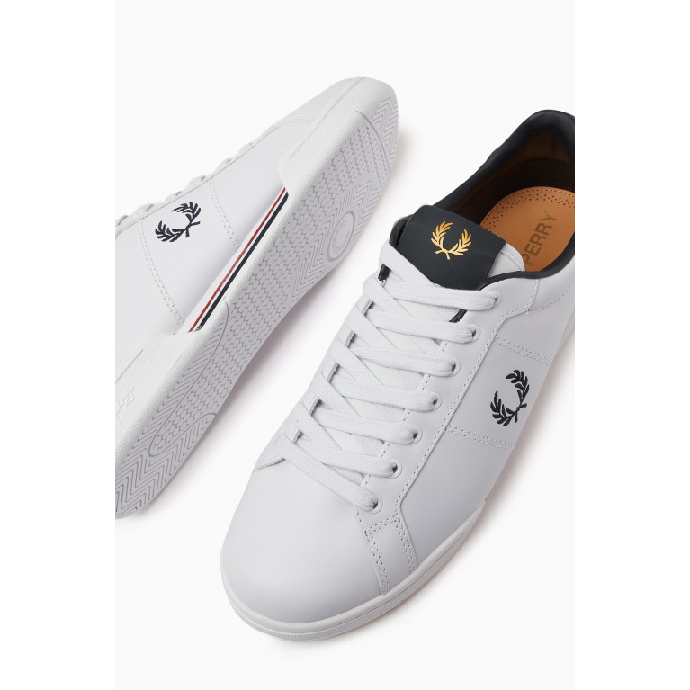 Fred Perry - B722 Tennis Sneakers in Smooth Leather