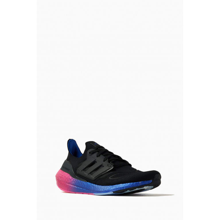 Adidas Sport - Ultraboost 22 Sneakers in Primeknit